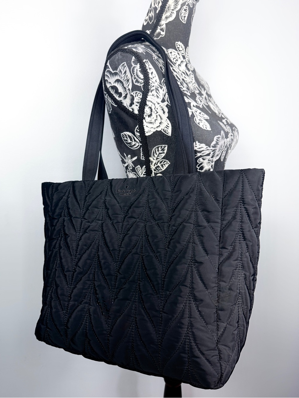 Kate Spade New York black Ellie nylon quilted zip close shoulder tote size large